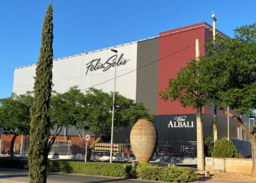 Félix Solís Avantis factura un 15% más